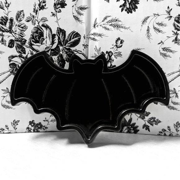 Black Winged BAT Resin Catch-All DISH • Goth Bat Storage Box/Tray • Gothic Decor - Picture 1 of 3